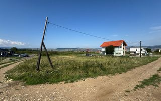 Teren intravilan Alba Iulia 689 mp, zona in plina dezvoltare - Poză 1