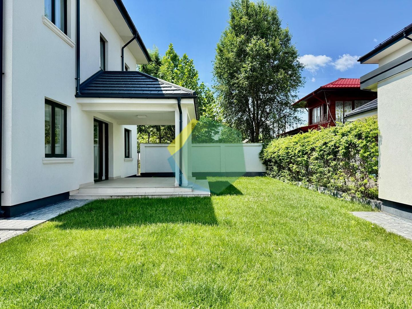 Vilă Premium în Corbeanca | Terasă Spațioasă & Curte Amenajată - Poză 1