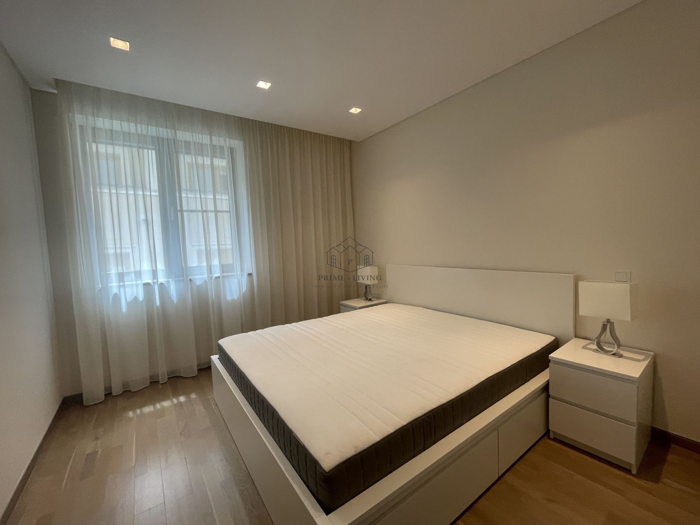 APARTAMENT SPATIOS DE LUX CU 4 DORMITOARE LA INCHIRIERE IN PRIMAVERII - Poză 12