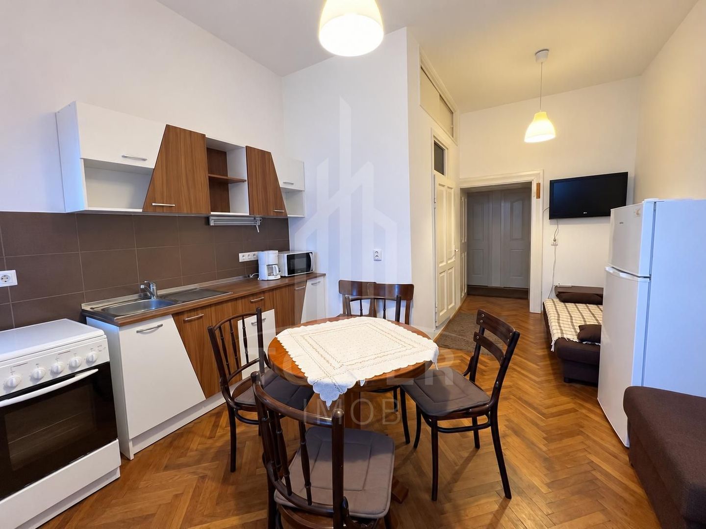 Apartament de închiriat – la 2 minute de Piața Mică și 2 minute de Piața Mare - Poză 1
