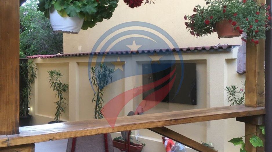 Casa moderna alcatuita din trei apartamente, zona Rovine - Poză 10