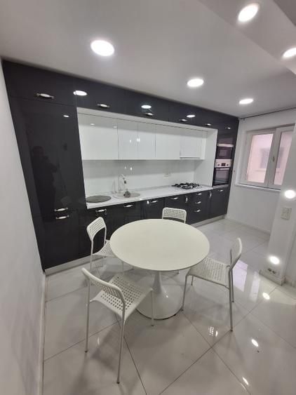 🏡 3 Camere Decomandat De Vanzare | Et. 10 | Renovat  | Calea Rahovei - Poză 1