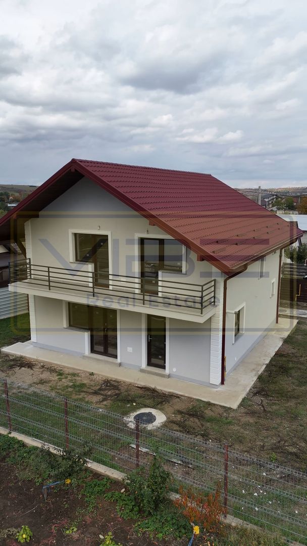 Vila 5 camere- teren 500mp- 140mp Miroslava- Cornesti - Poză 1