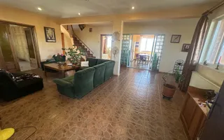 PANTELIMON, APARTAMENT-VILA 1E+M 230 MP, CURTE 516 MP! - Poză 13