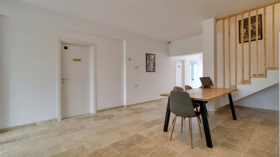 Vilă individuală- P+1+M | 19 camere | 400 mp utili/ 8 parcari - Poză 4