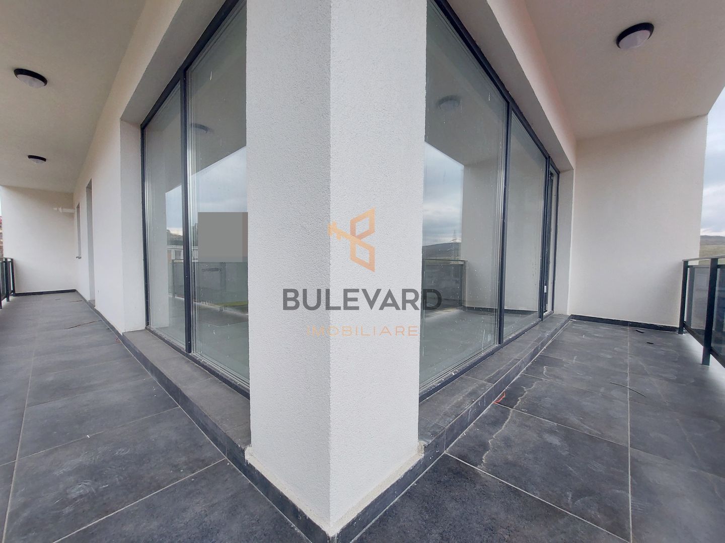 Apartament cu 2 camere/parcare/CF/65 mp/terasa 20 mp! - Poză 1