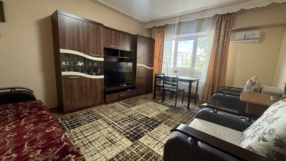 4 camere Decomandat Dacia, etaj intermediar, 1980 - Poză 2