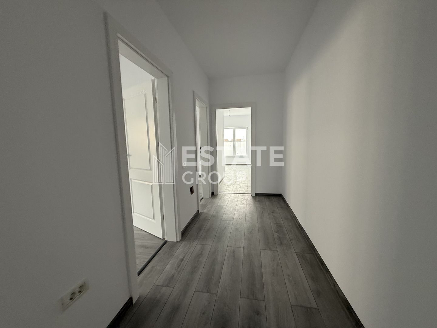 Duplex cu 4 camere in Mosnita Noua - Poză 3