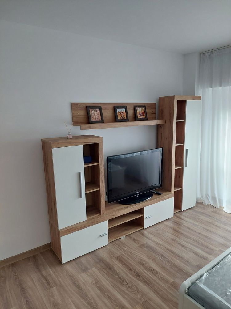 Vanzare Garsoniera 42 mp 3 Minute Mall Vitan Complet Renovata - Poză 4