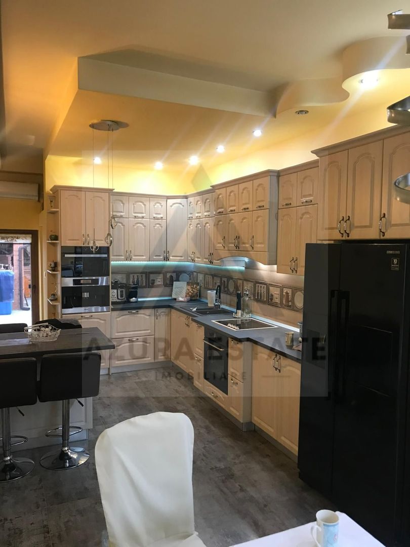 Case moderne x 2 cu 315 mp utili impreuna si teren 500 mp in Terezian - Poză 4