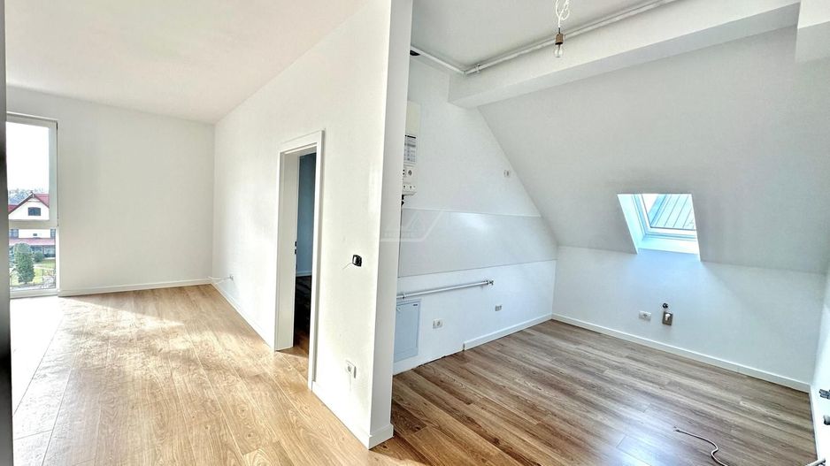 Bloc finalizat. Finisaje superioare. Loc de parcare. - Poză 3