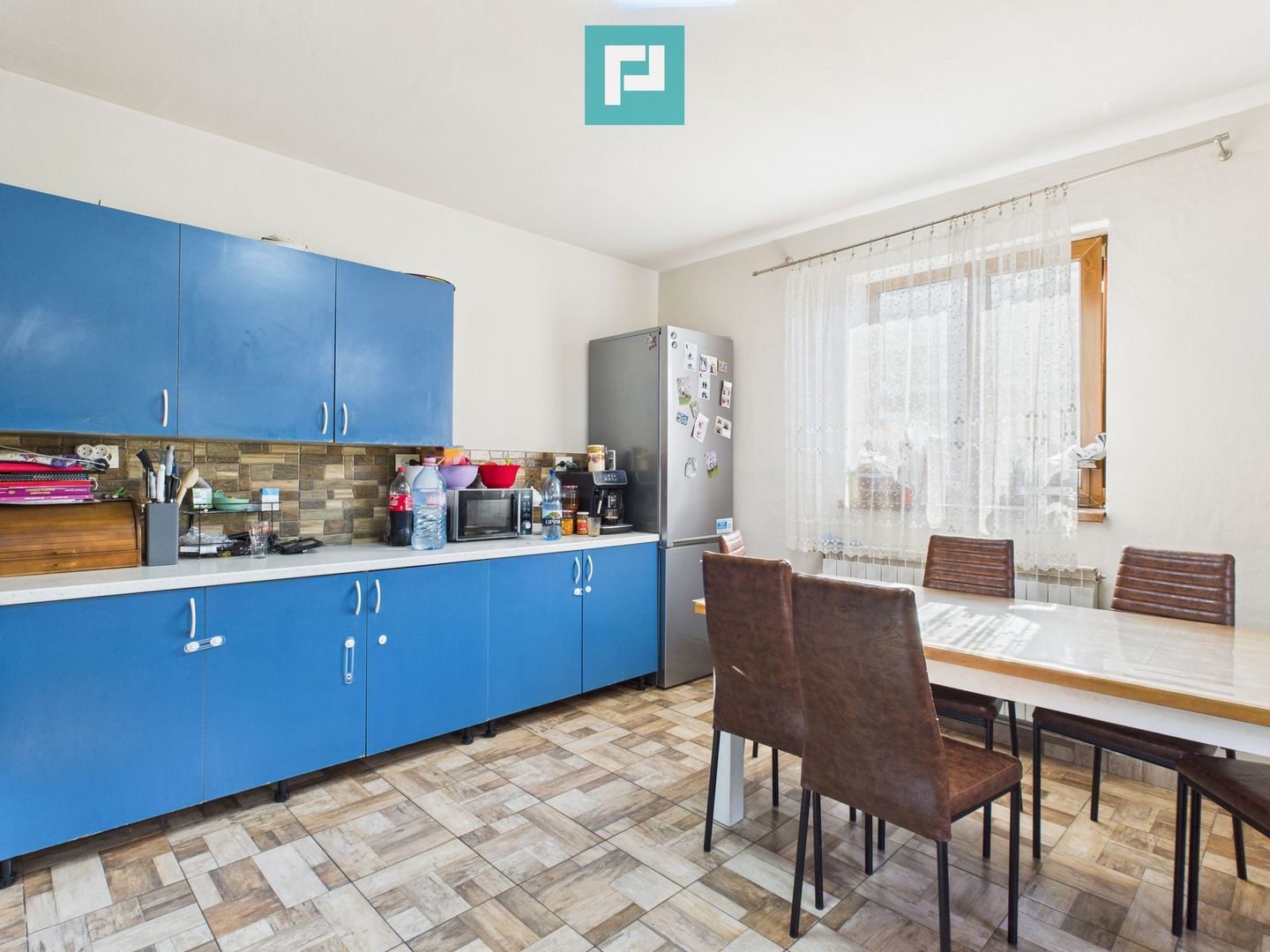 Casă cu 2 camere nou renovată cu anexă în Nădab - Poză 2