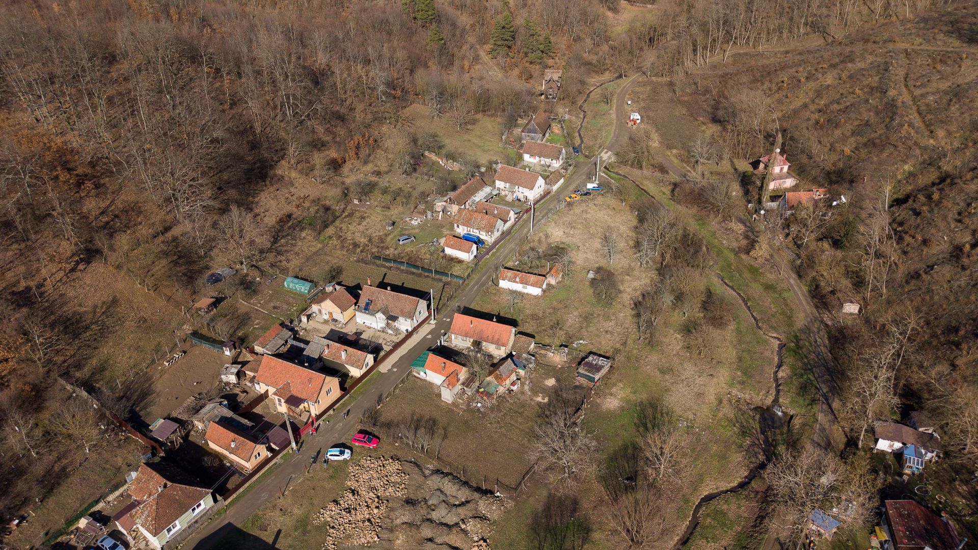 Casă cu teren de 284mp in Șoimoș - Poză 12