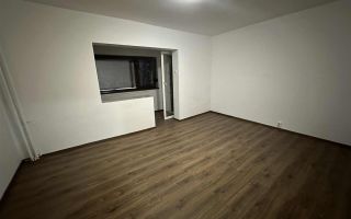 Apart 1 camere decomandat Aradului centrala proprie - Poză 3