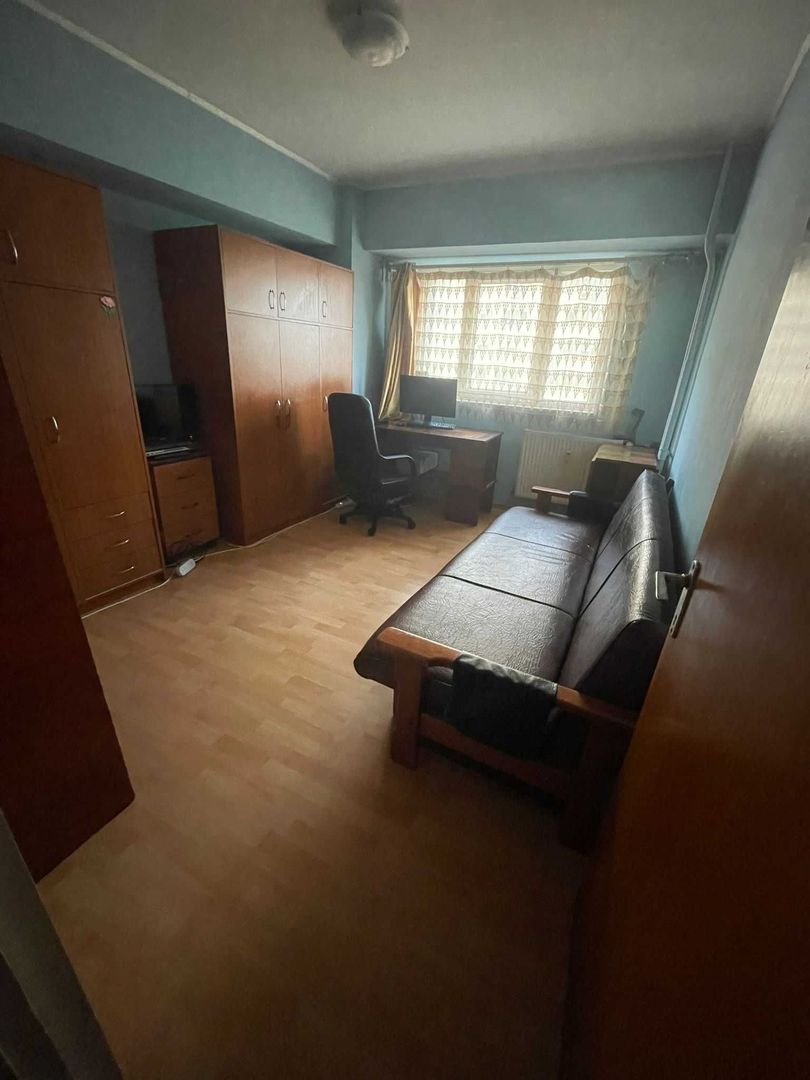 Apartament decomandat cu 4 camere situat pe soseaua Colentina - Poză 4