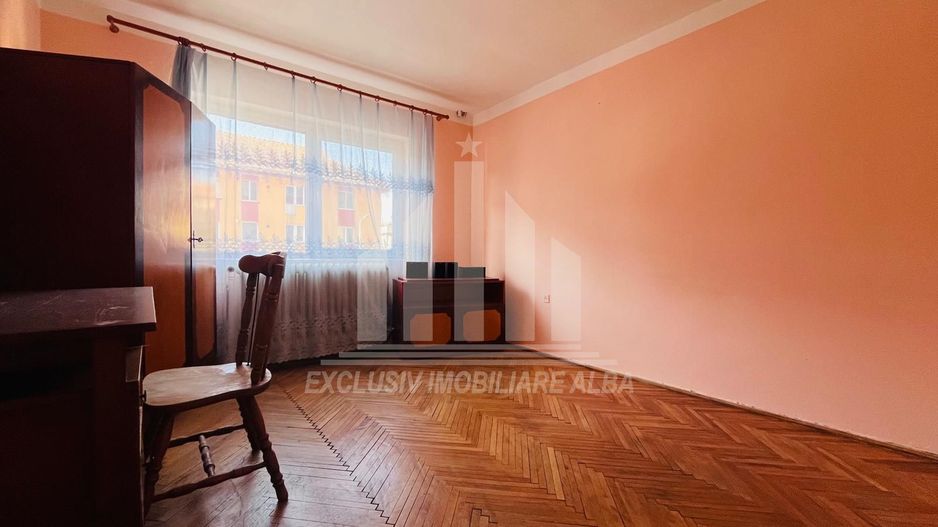 Apartament cu 3 camere decomandate, Centru - Poză 5