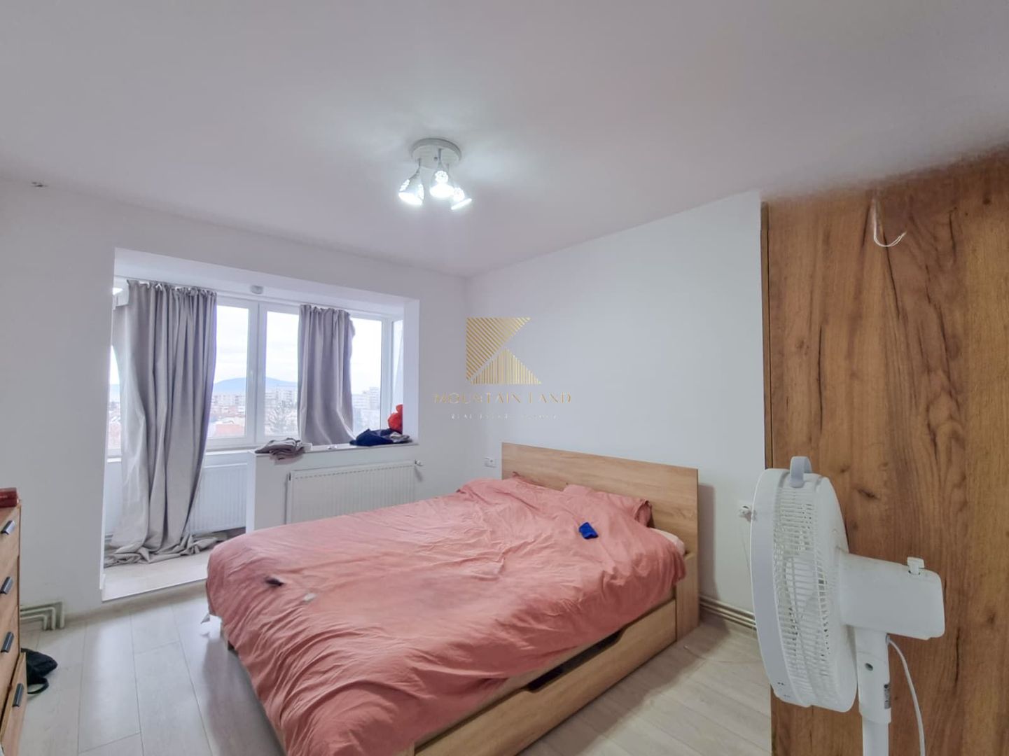 Apartament de 2 camere, semidecomandat, etaj 6/10, mobilat, Victoriei4 - Poză 9