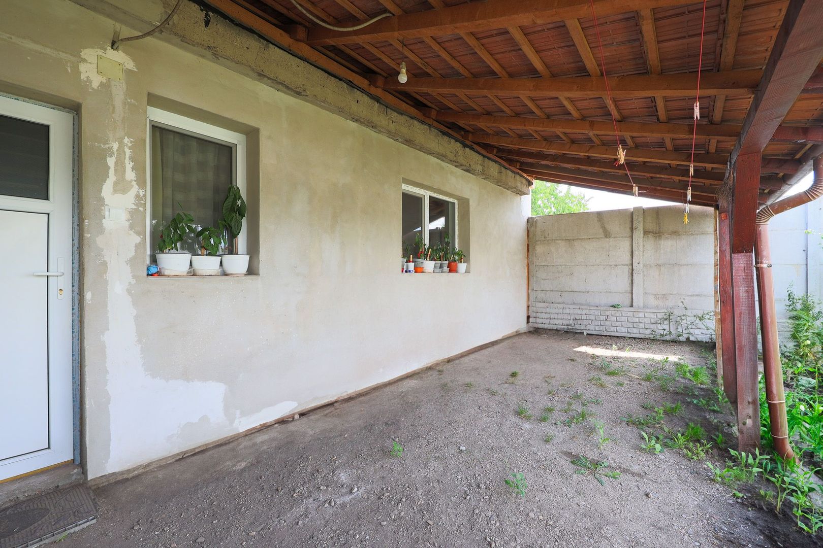 Rezervat Casă renovată cu 3 camere din cărămidă în Gradiste - Poză 9