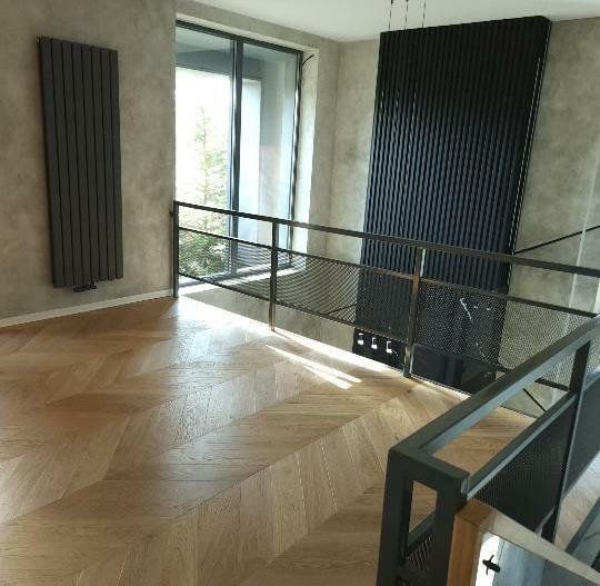 Apartament tip Loft cu finisaje industriale si gradina - Poză 5