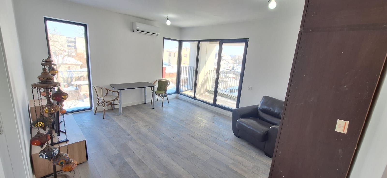 Apartament 2 camere Sos. Chitilei Colosseum - Ariei 12 - Poză 1