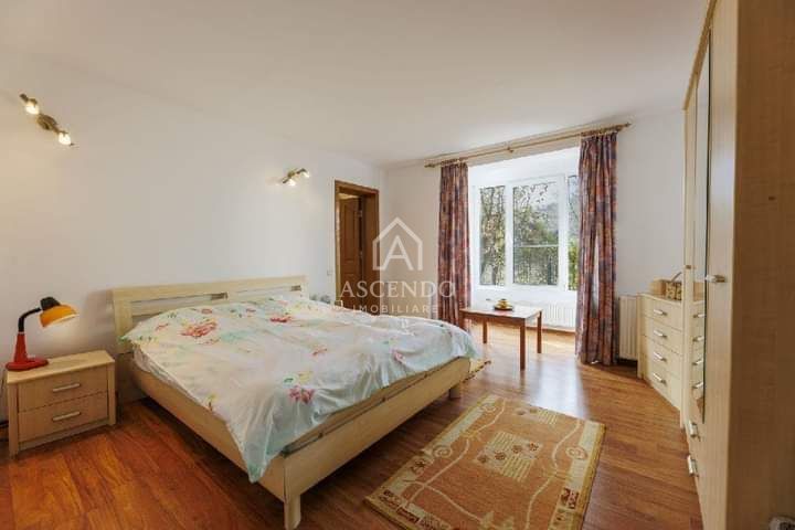 Vilă cu vedere panoramică în Breaza – Ideală pentru vacanță sau investiție - Poză 5
