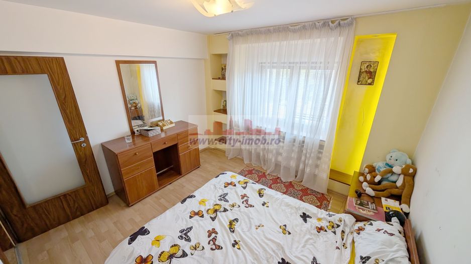 Vanzare Apartament 3 camere Curtea de Arges, Judetul ARGES - Poză 13