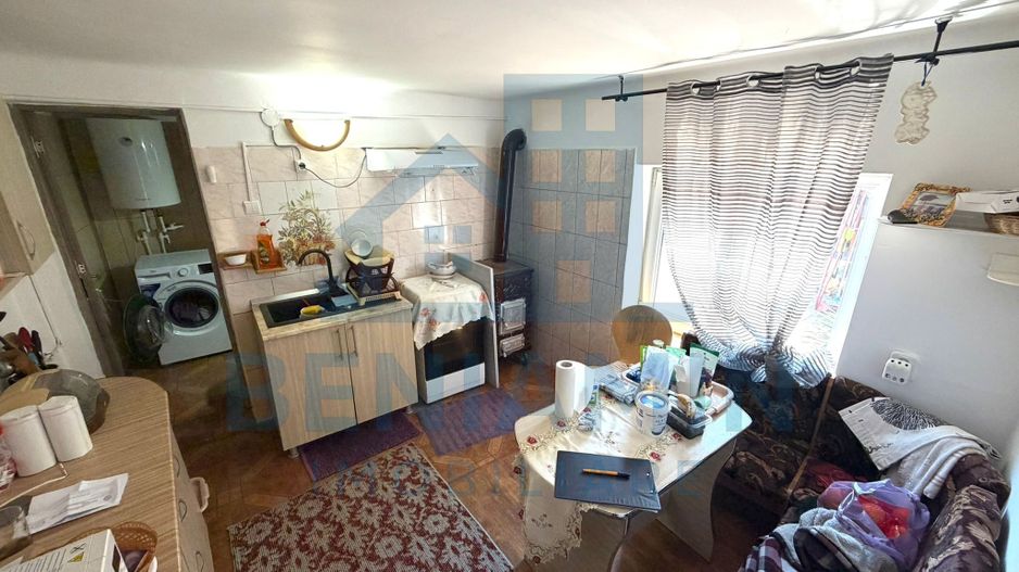 Casa pe parter in cartierul Romanesti - Poză 2