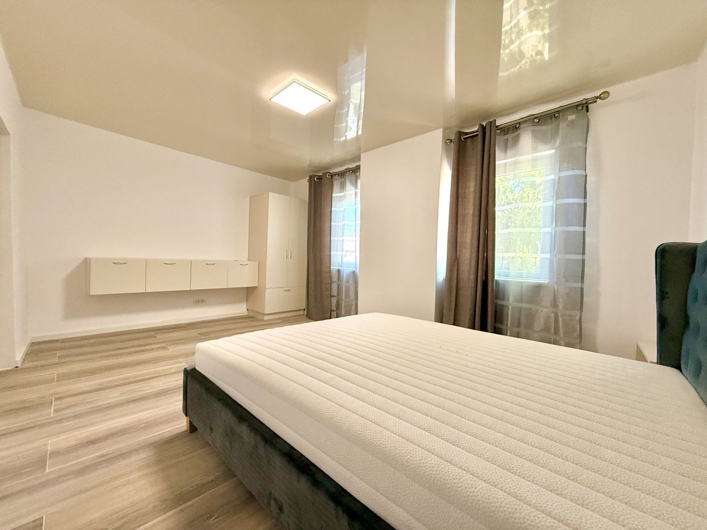 Casă premium de închiriat – Dumbrăvița - zona centrală - Poză 22