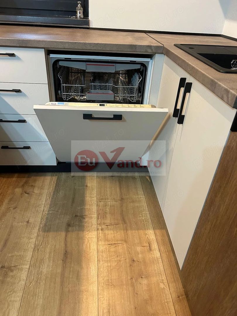 De inchiriat apart. 2 camere, cu loc de  parcare, Complex Flamingo,  650 E - Poză 7