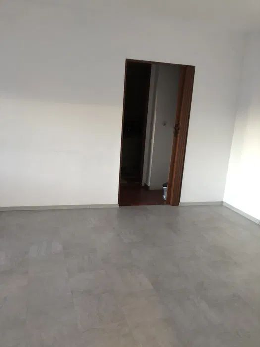 APARTAMENT 4 CAMERE CRANGASI | METROU | BLOC 1980 - Poză 2
