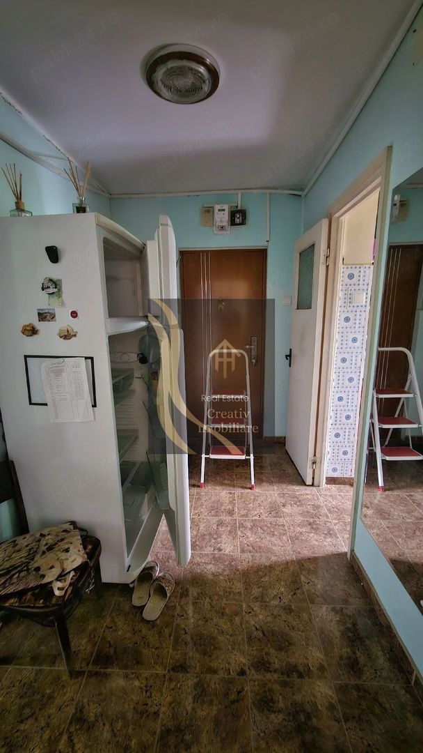 Vând apartament cu 3 camere, 4 4, Antiaeriană - Poză 7