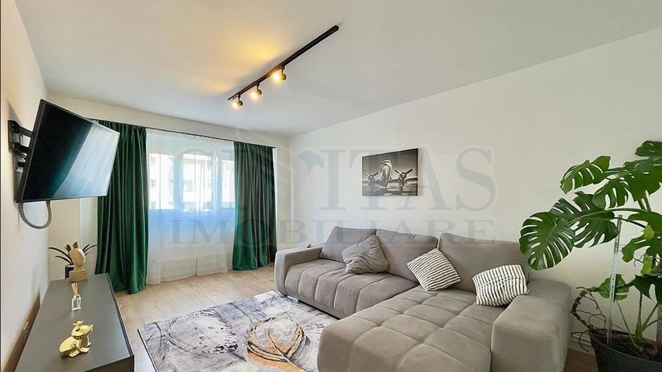 3  camere LUX, zona FSEGA, decomandat, etaj 6!! - Poză 2