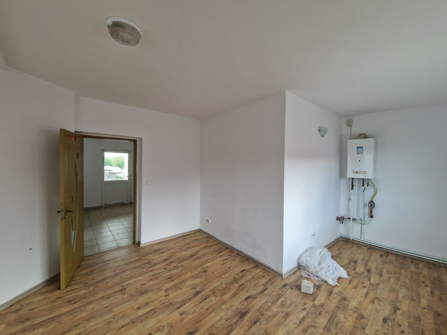 Casă spațioasă de închiriat – Valea Mare, Ștefănești, 2 km de Pitesti - Poză 7