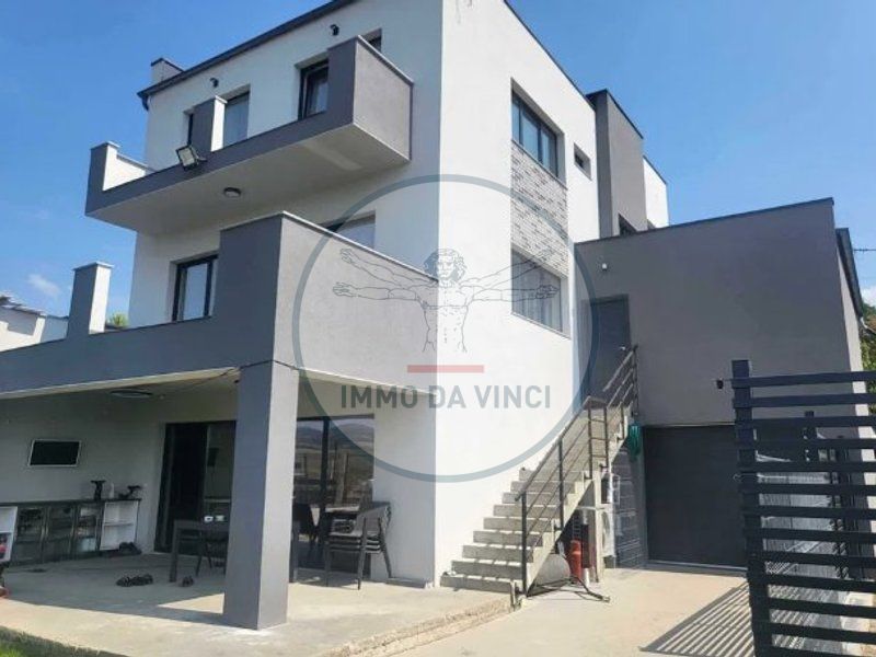 Casa individuala (nu duplex), cartier Iris , str Pomet - Poză 3