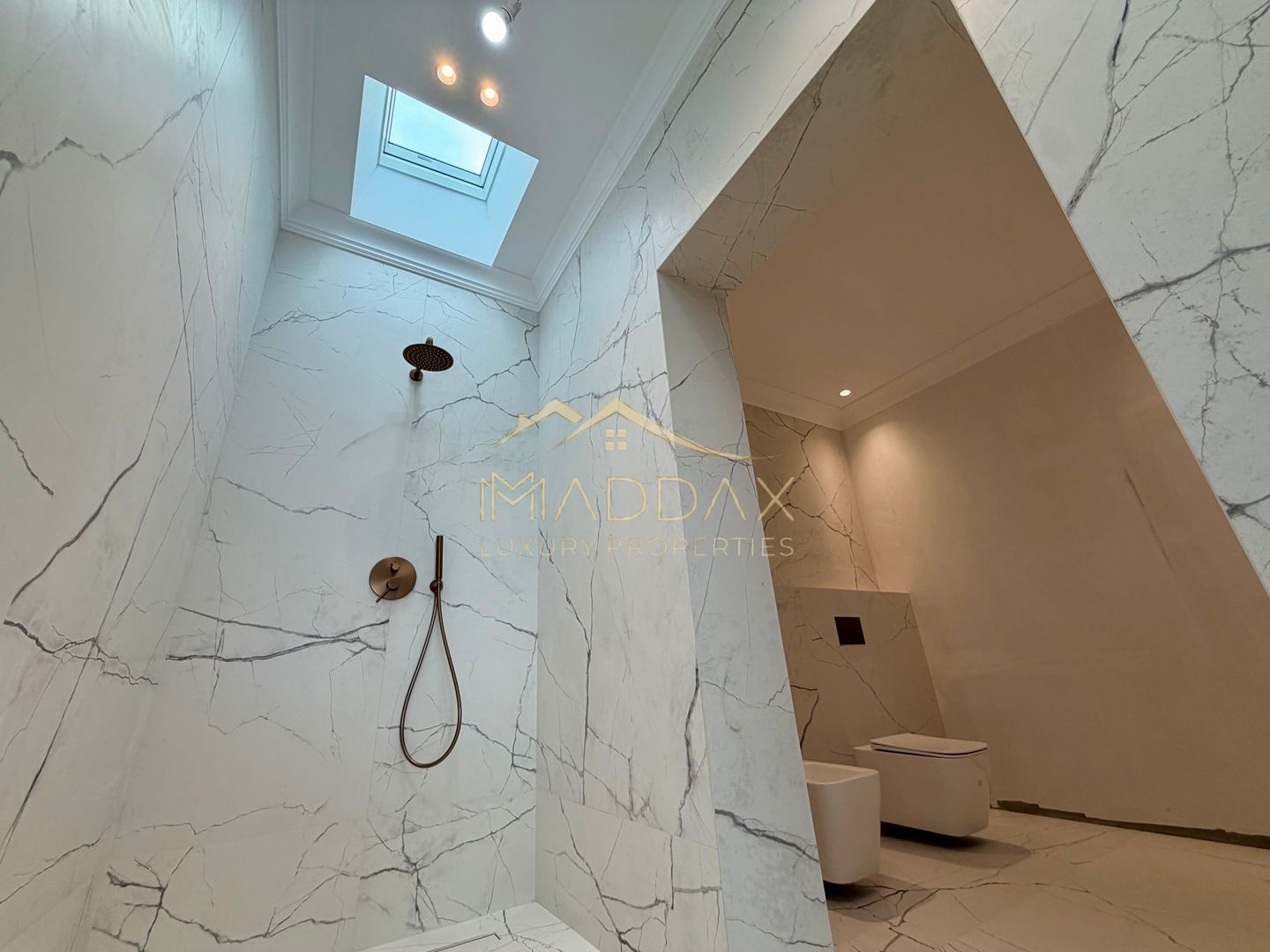 Penthouse cu 4 camere // terasă 70 mp / 200 mp / 3 parking / Straulesti - Poză 34