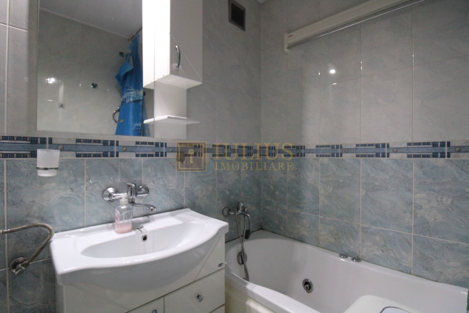 O camera langă Iulius Mall,  bucătărie închisă - Poză 8