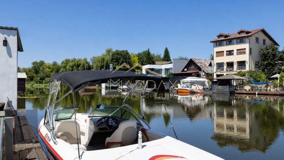 Vila Exclusivista cu 5 camere *3000mp curte si deschidere la lac* // Snagov - Poză 3