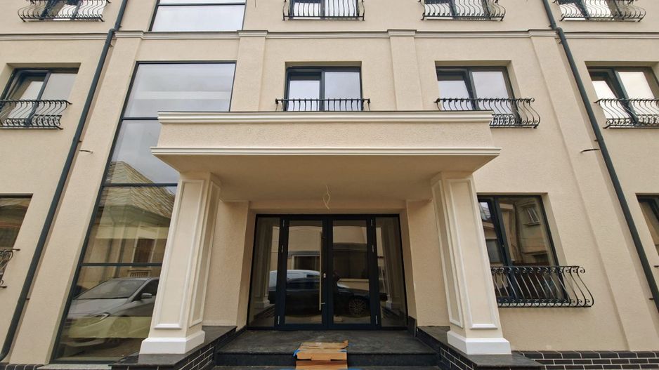 🏢 DE ÎNCHIRIAT | Clădire Premium 750 mp | Ultracentral Bacău - Poză 1