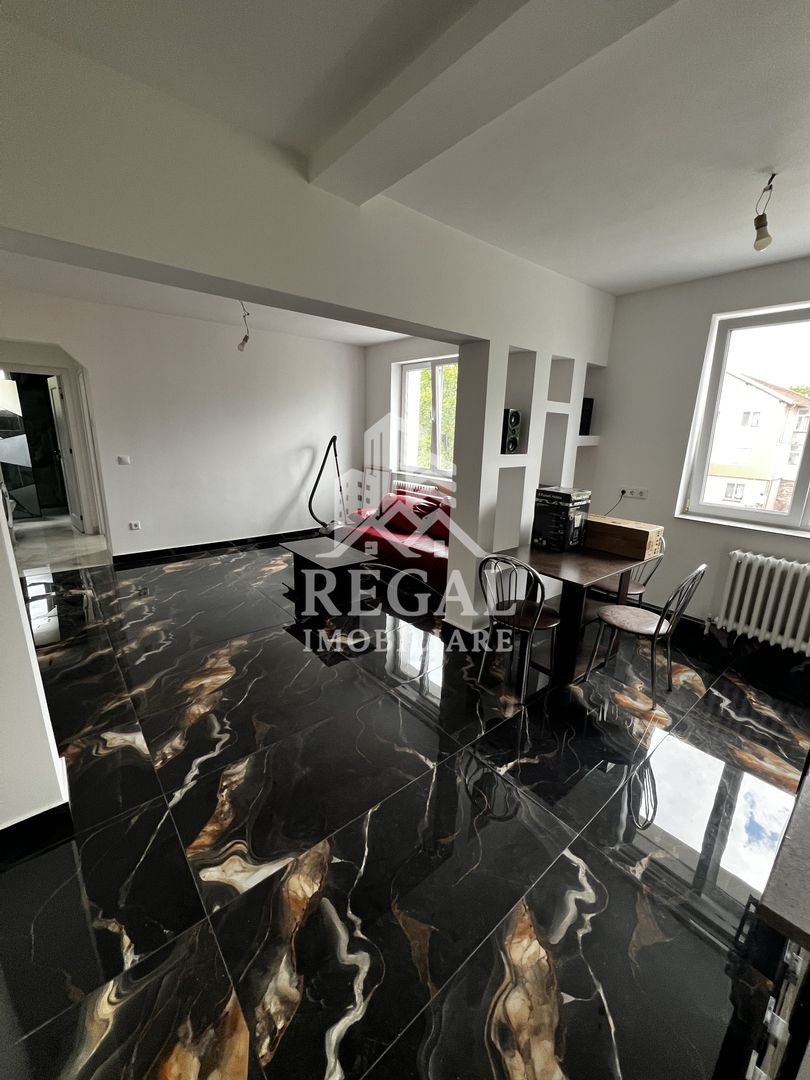 Apartament de inchiriat - zona Teatru - etaj 2/2 - Poză 2