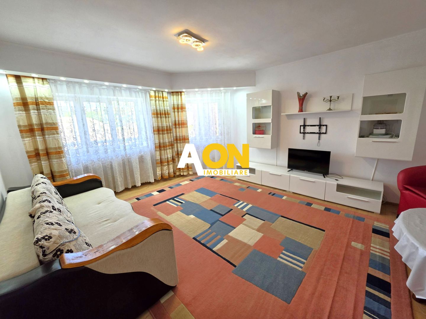Apartament 2 camere, 60 mp utili, etaj 3, zona ultracentrala - Poză 1