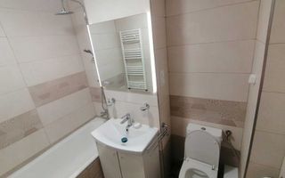 Apartament de inchiriat, 3 camere, decomandat, 2 bai, zona UMF - Poză 7