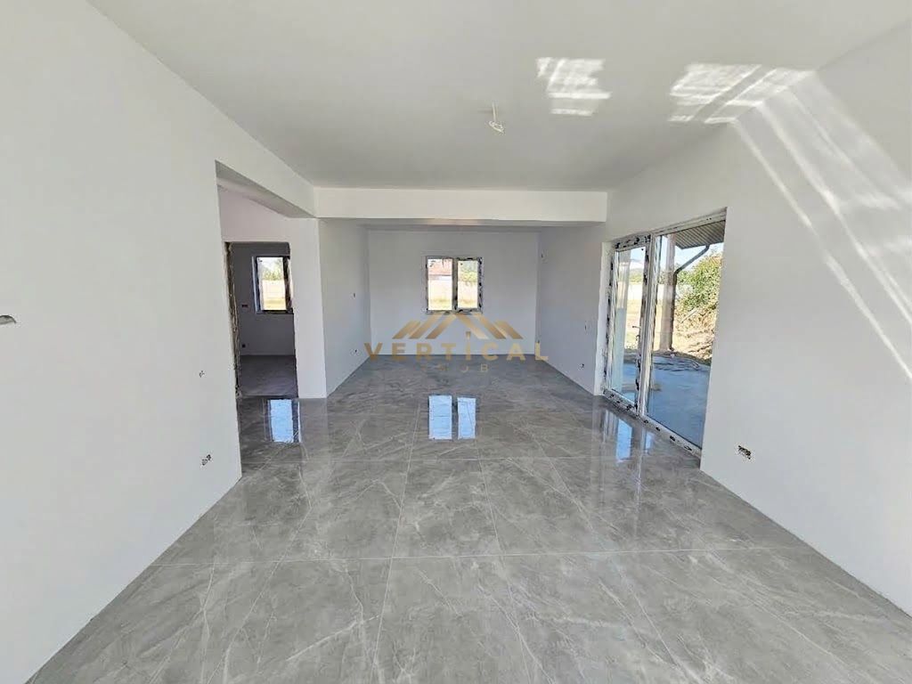 Vila deosebita la iesire din comuna Berceni - Poză 5