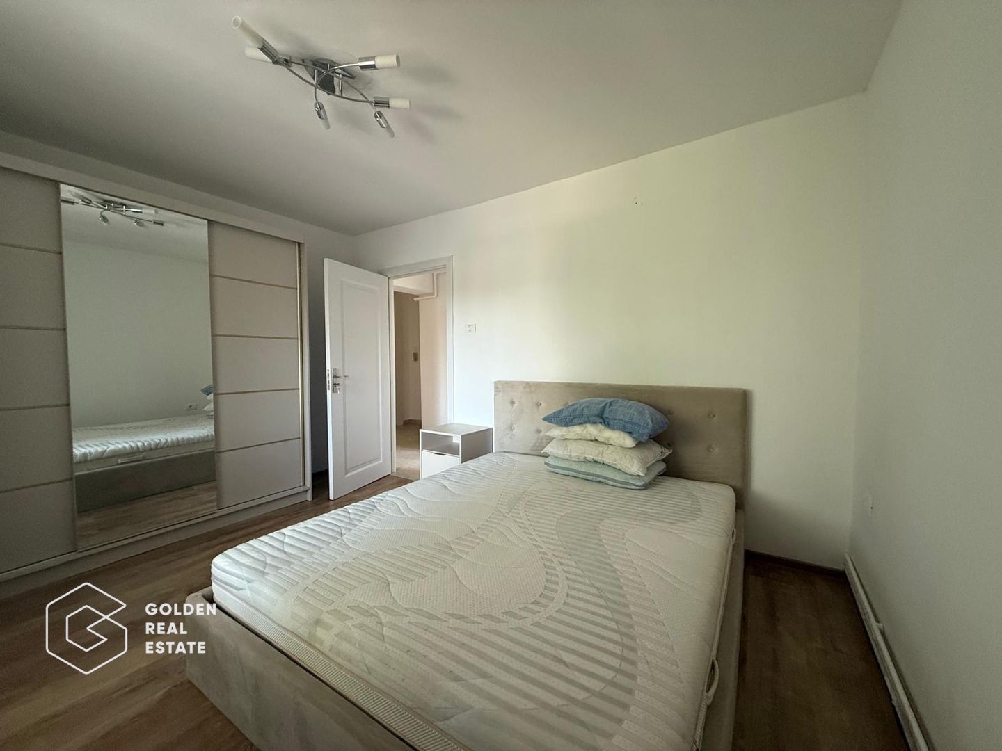 Confort și Locație Excelentă, apartament 2 Camere, Mobilat, lângă Prefectură - Poză 4