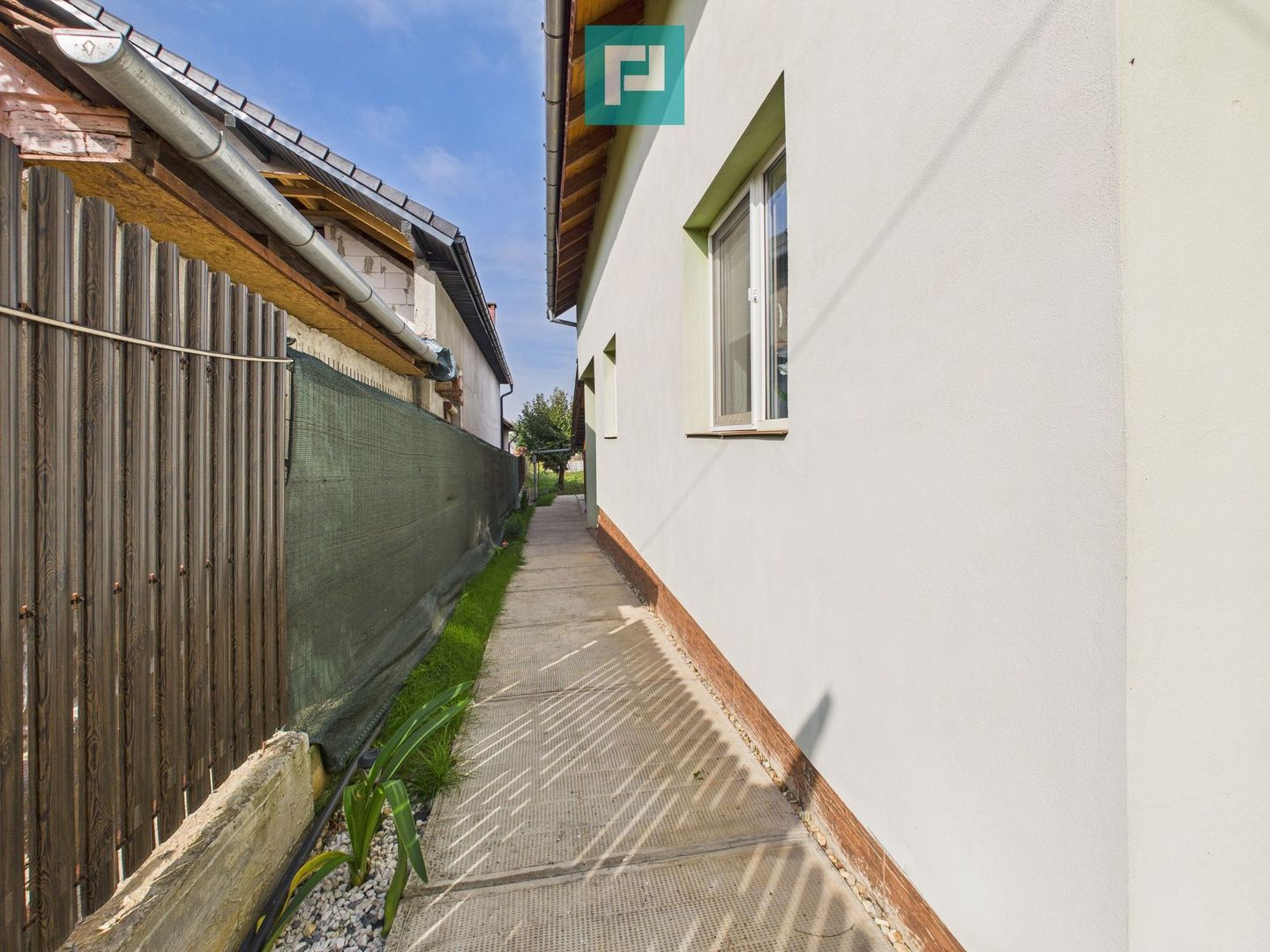 Casă cu 3 camere și teren generos, Pâncota - Poză 11