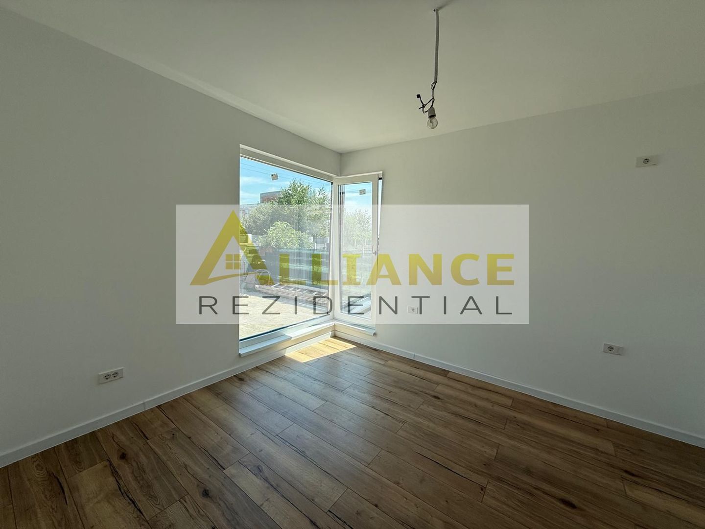 Casa individuala ||4 camere 2 bai || 454 mp teren || - Poză 8