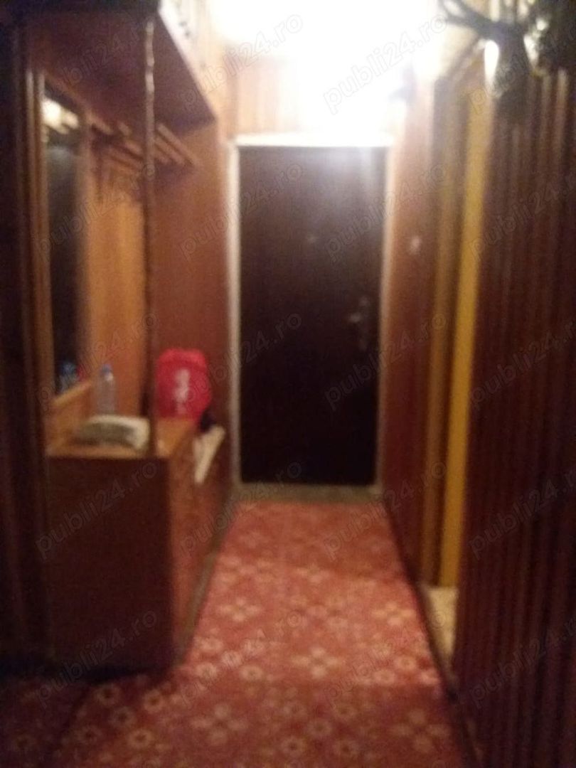 Apartament 4 camere de vanzare - Poză 1