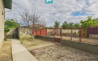 Casă cu teren generos, zonă centrală, Curtici - Poză 19