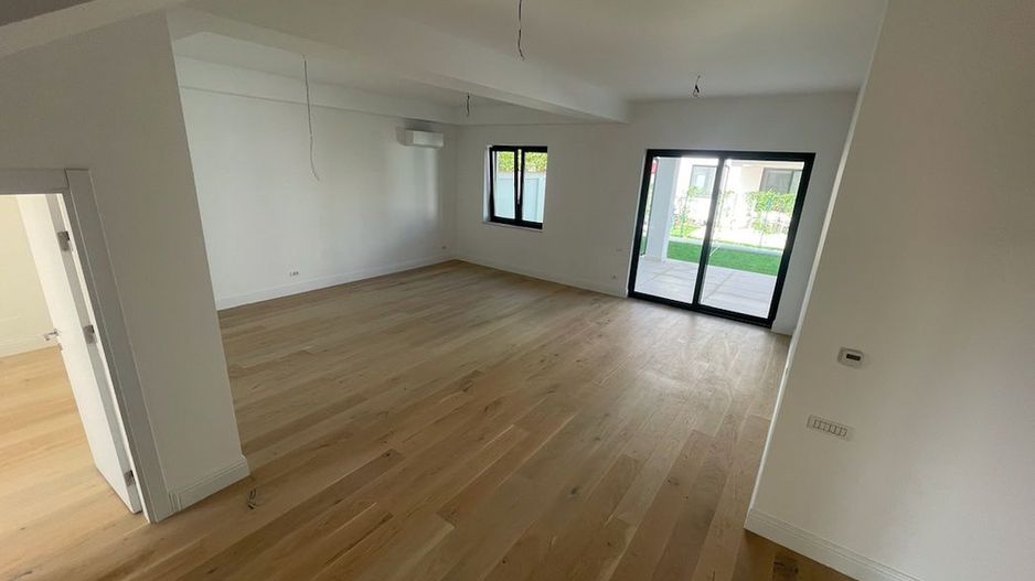 Casă Spațioasă și Elegantă în Corbeanca – 7 Dormitoare, Grădină Privată - Poză 9