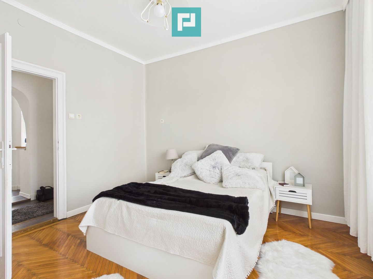 Apartament spațios în clădire ultracentrală - Poză 9