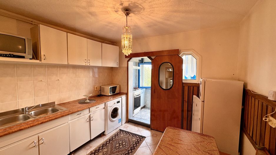 Apartament 2 camere decomandat cu balcon și pivniță în Vasile Aaron - Poză 10